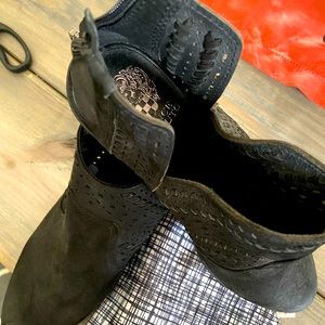 Vince Camuto Prasata Ankle Bootie 12M NWOT